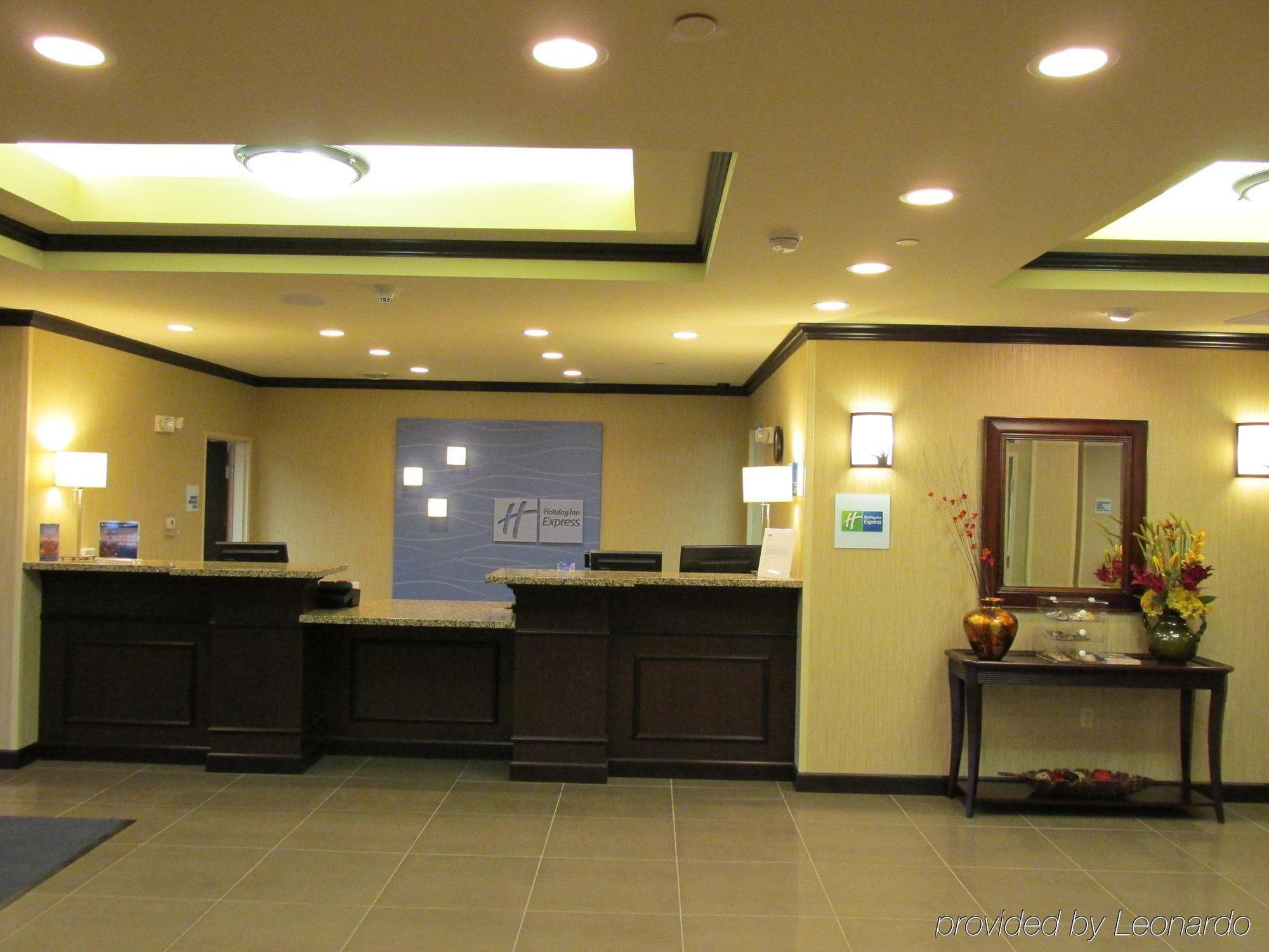 Holiday Inn Express And Suites Wheeling By Ihg Triadelphia Exterior photo